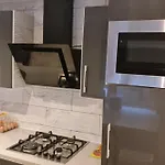 Cosy Bedroom Near London City Airport