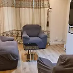Cosy Bedroom Near London City Airport